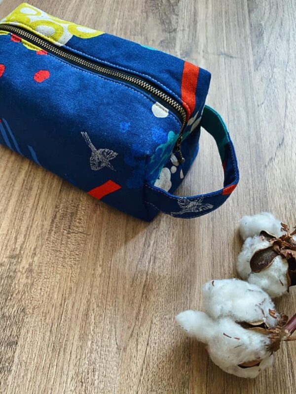 日本設計師布 藍色飛鳥 旅行用化妝包