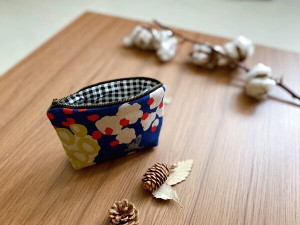 188167684_913784515854523_7813662363330852445_n 日本設計師布 藍色飛鳥拉鍊收納包
